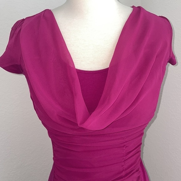 025: EXPRESS fuschia magenta bodycon ruche fitted mini dress in size small - Picture 3 of 10